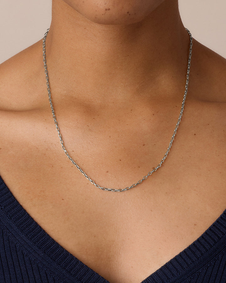 Atlas Delicate Lariat