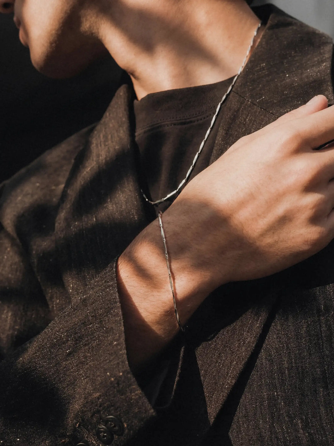 LINEAR CHAIN BRACELET