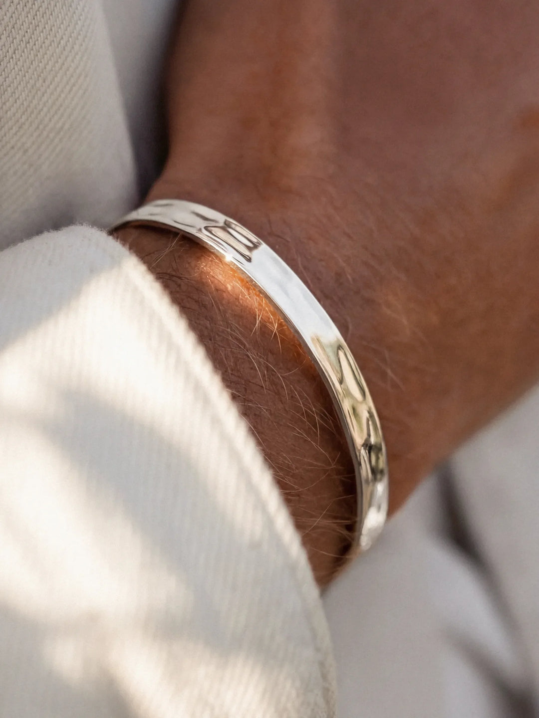 EXCLUSIVE UNISIZE CUFF IN SILVER