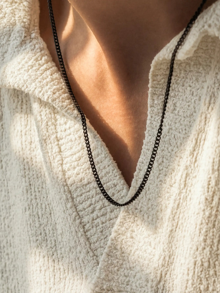 MINIMAL CHAIN NECKLACE