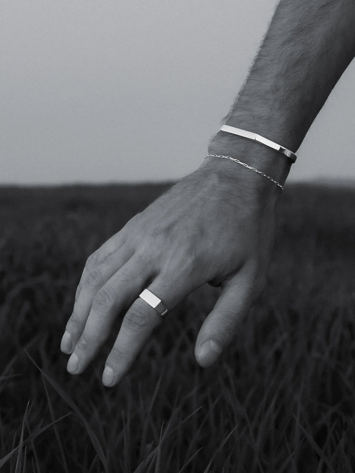 UNISIZE SIGNET SET IN SILVER