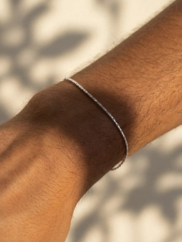 WIRE CHAIN BRACELET