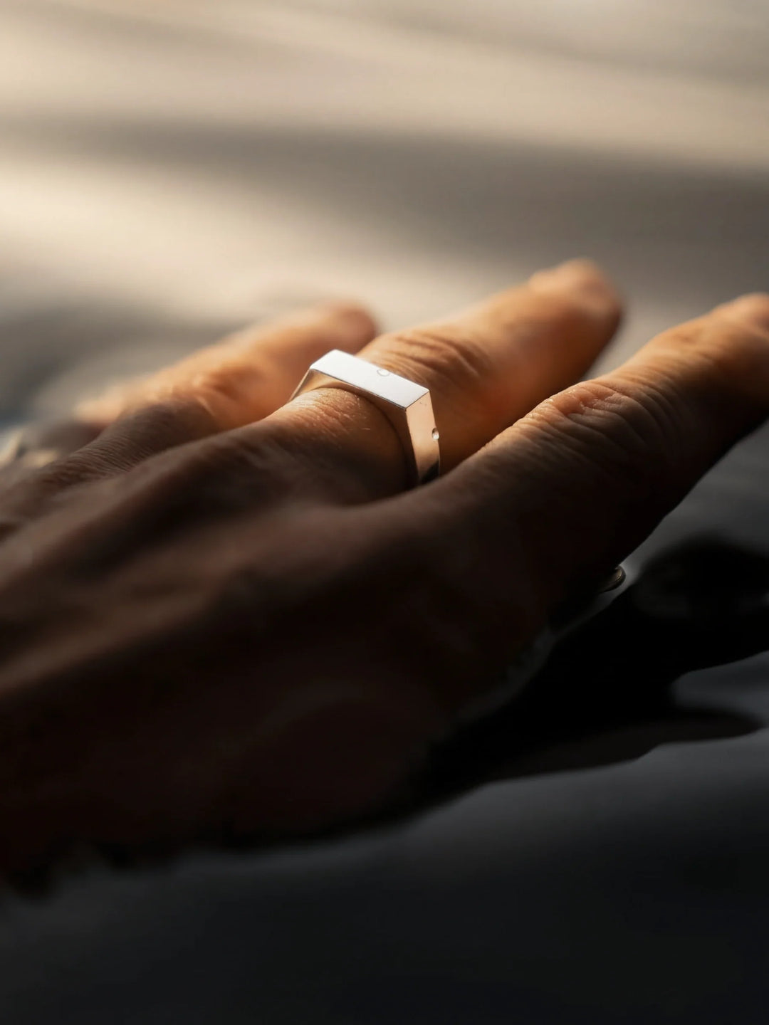 UNISIZE SIGNET RING IN SILVER
